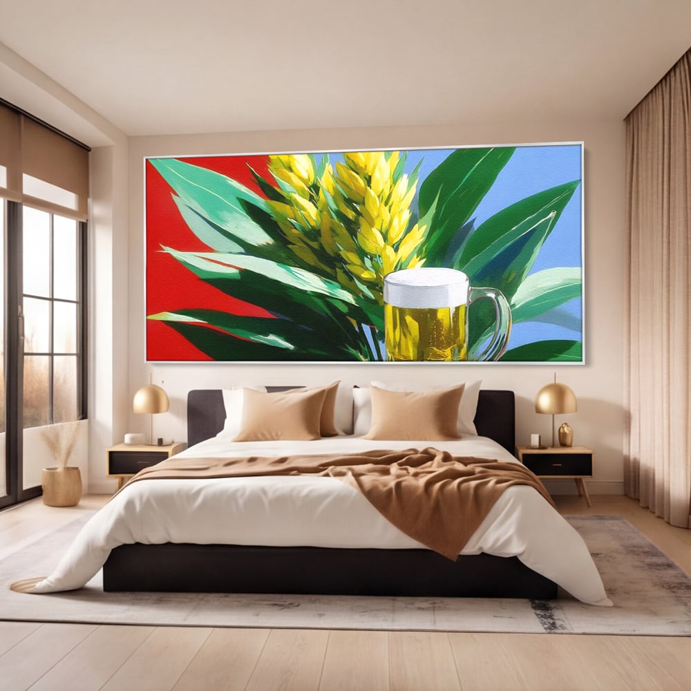 Tablou canvas cu tablou canvas cu halba de bere si frunze tropicale, in rama de aluminiu argintiu, pe perete intr-un dormitor